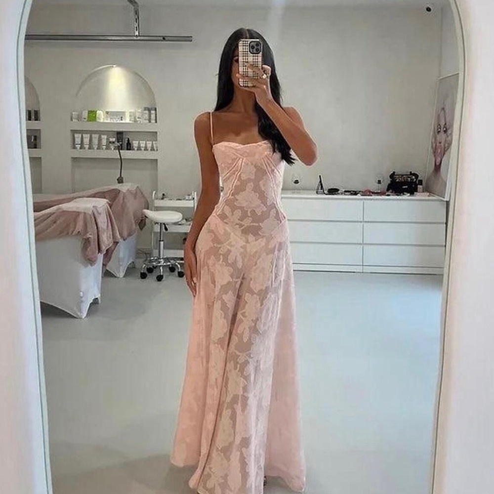 🌸🌸PRICE IS FIRM🌸House of CB Pink Lace Maxi Dress